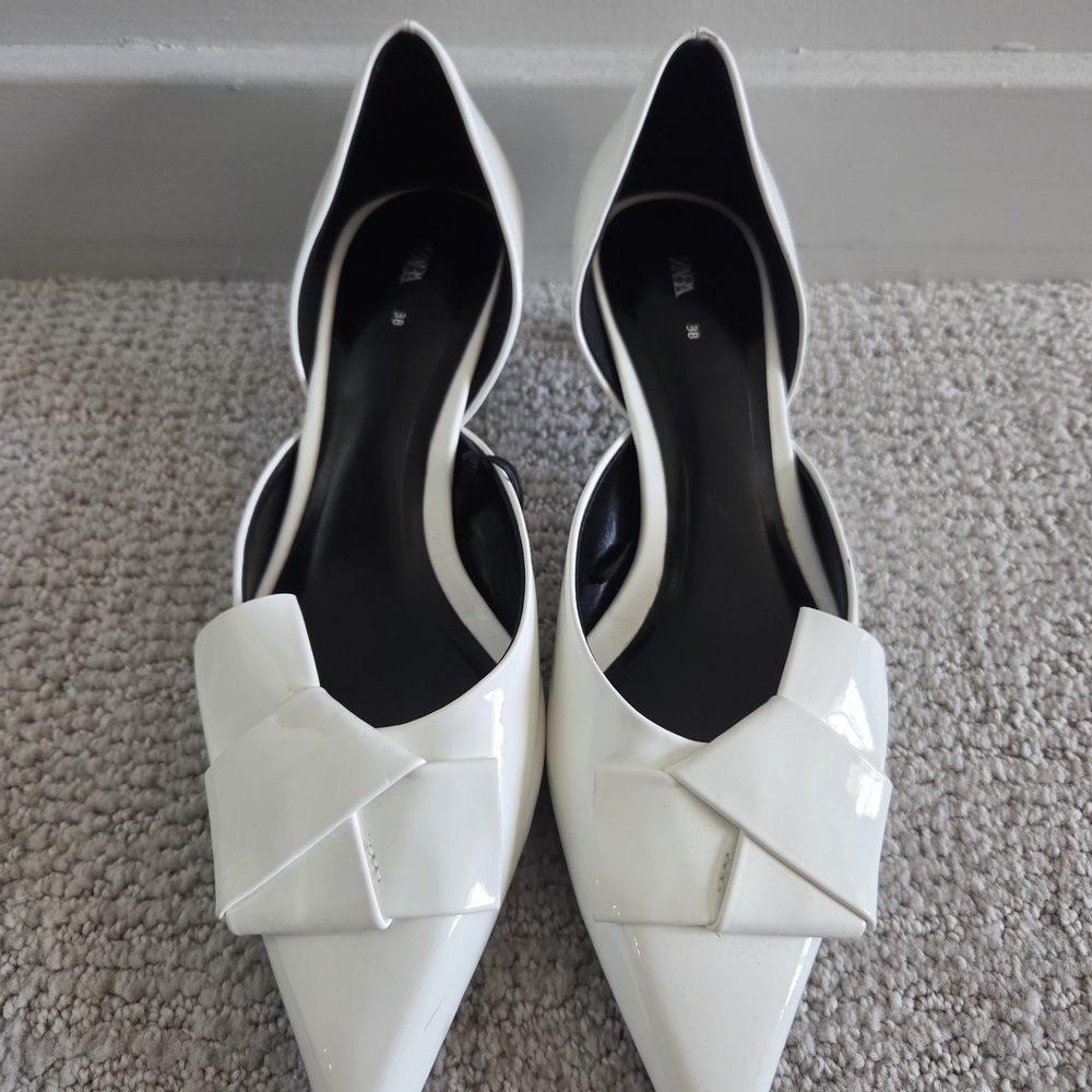 Zara White Heels with Bow Accent